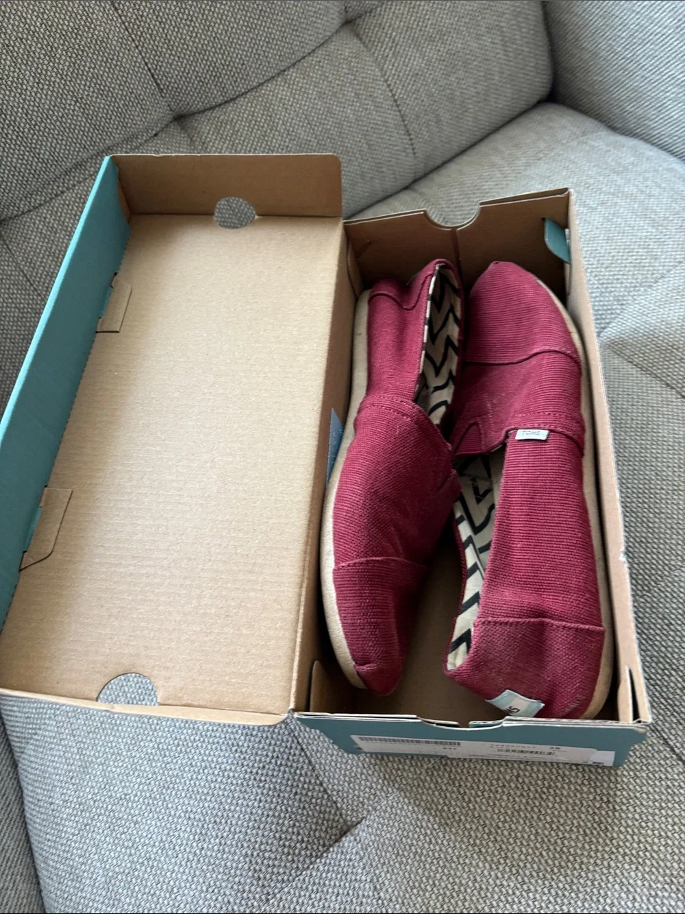 TOMS Women’s Slip-On Canvas Flats in Burgundy